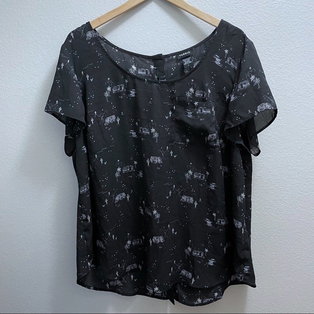 Torrid 1X Happy Camper Black Print Blouse
